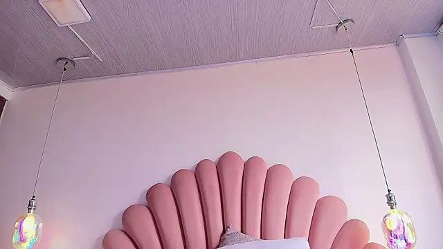 ThamaraEvenns's cam snapshot