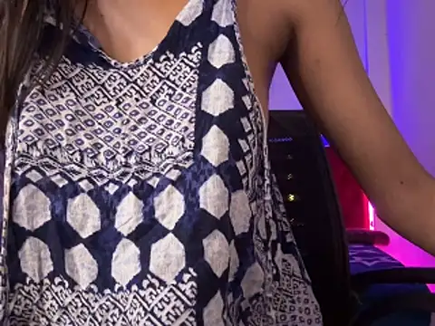 queen_girl_'s cam snapshot