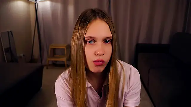 NadinePogar's cam snapshot