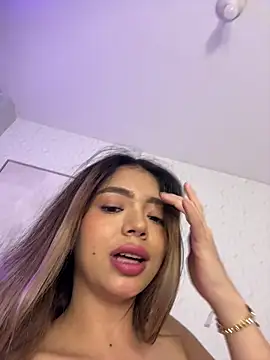 HoneyMollyX's cam snapshot