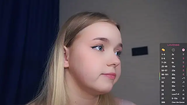 ZaraCreedon's cam snapshot