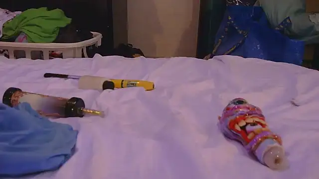 watermellonpussy's cam snapshot