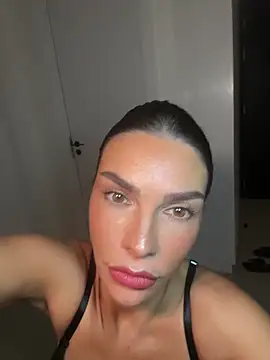 krissiswrld- live sex cam