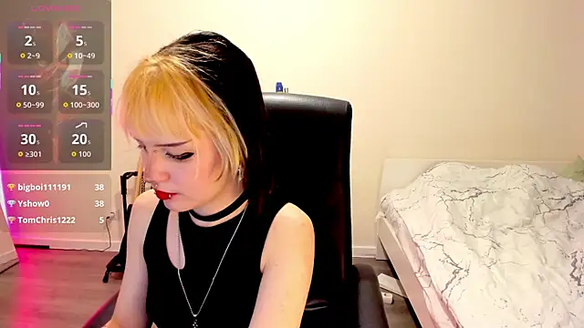 LiyaLuna's cam snapshot