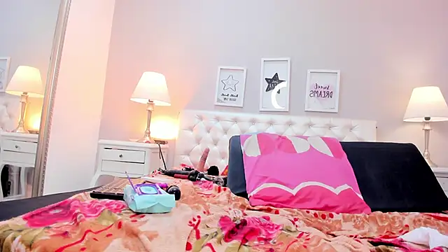 megan_loviitz's cam snapshot