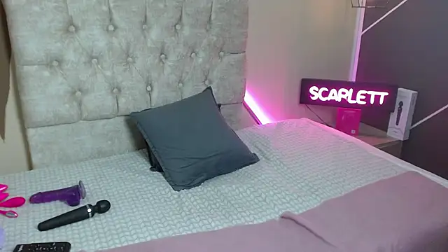 ScarletHott_'s cam snapshot