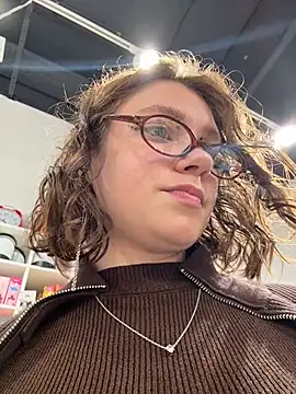 lucy-joy's cam snapshot