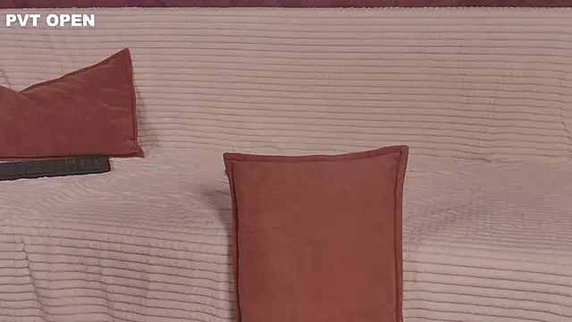 hlopushkahouse's cam snapshot