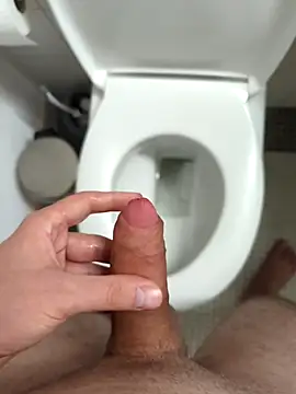 naughty_swiss_boy's cam snapshot