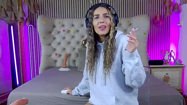 PlayfulShow's cam snapshot