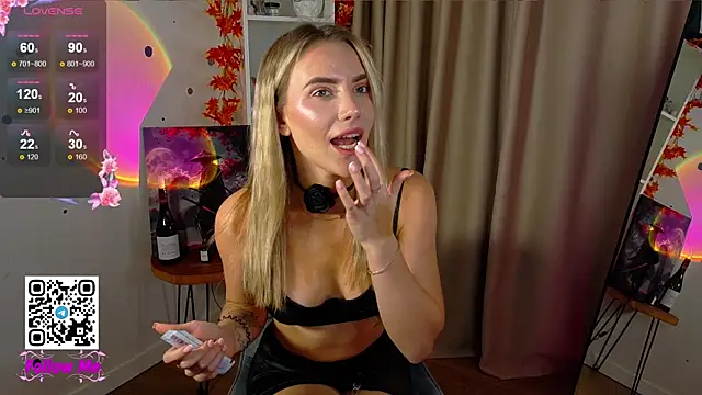 HoneyJohansson's cam snapshot