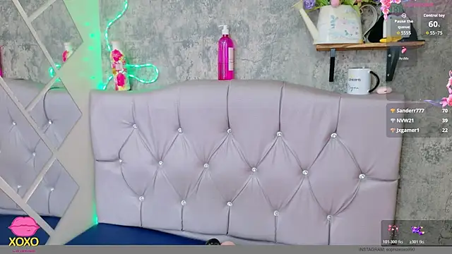 Megan_sophia2's cam snapshot