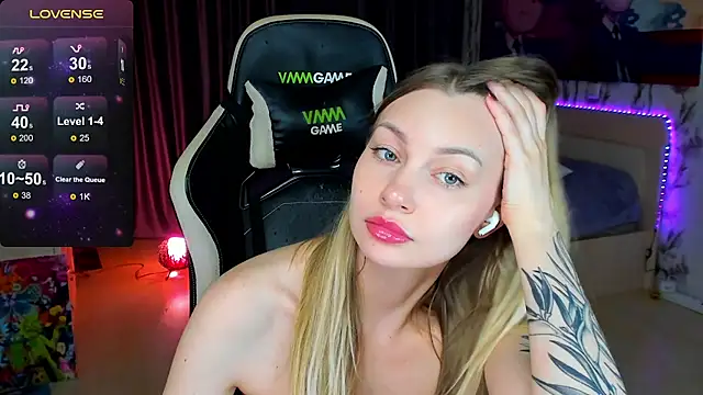 BiMolly's cam snapshot