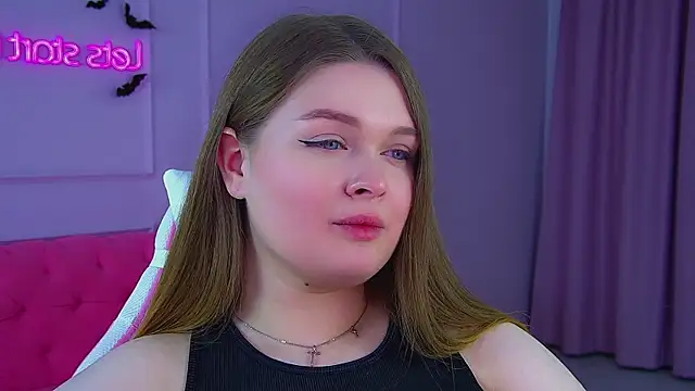 CrystalLyons's cam snapshot