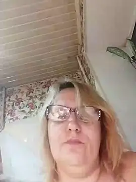 Forest-Lady's cam snapshot