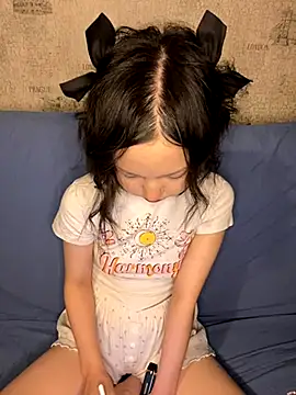 lalallalalaa-'s cam snapshot