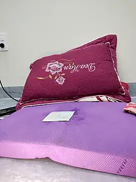 Lyly_suri07's cam snapshot