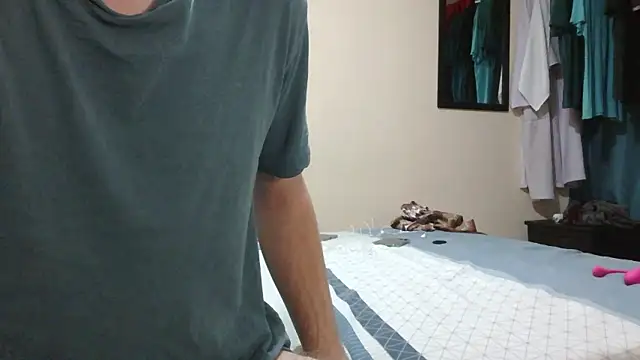 CrazyFrench2's cam snapshot