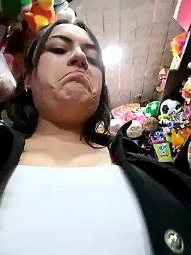 Lesly_10-'s cam snapshot