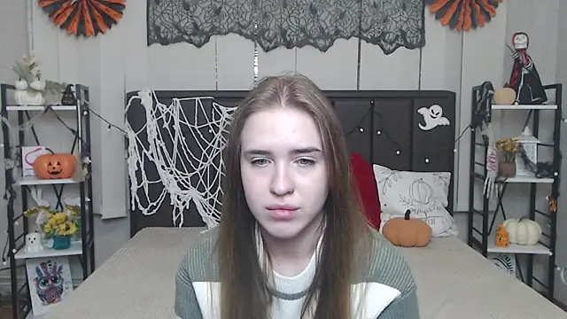 LauraHlot's cam snapshot