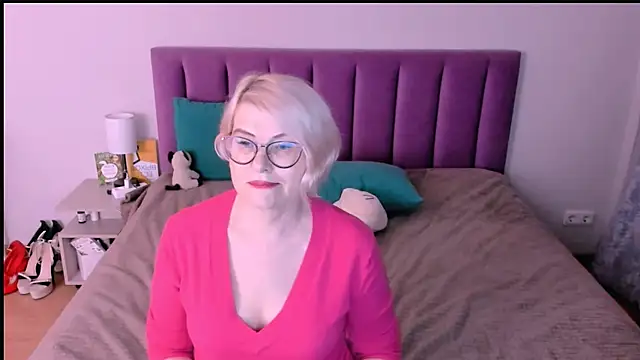 sabrinamacmarren's cam snapshot