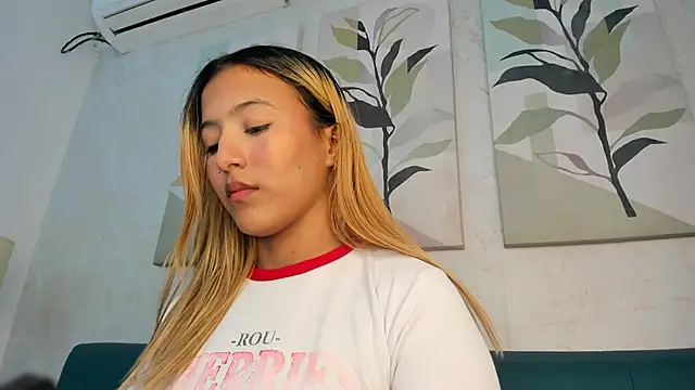 miranda_villa's cam snapshot