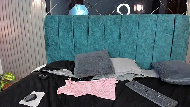 Bella_Riverss's cam snapshot