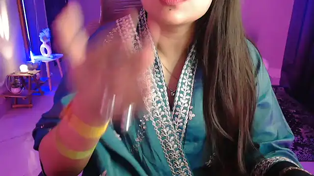 Mitikaa live sex cam