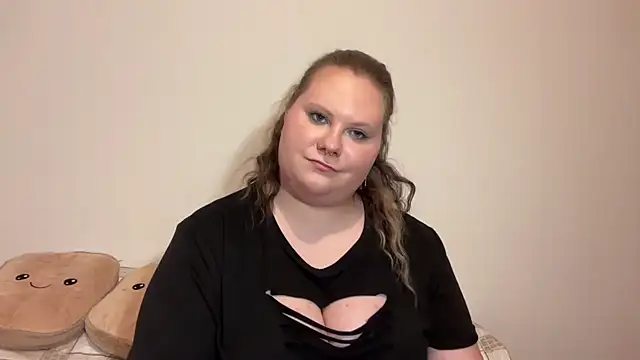 BriannaFlirty's cam snapshot