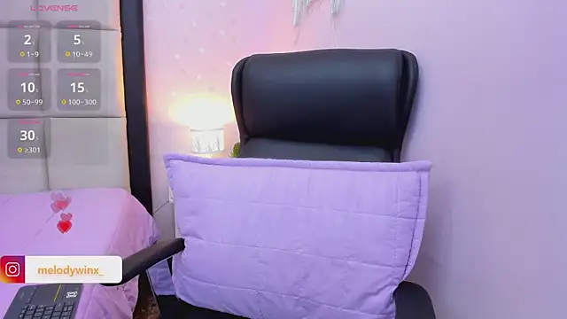 MelodyWinx's cam snapshot