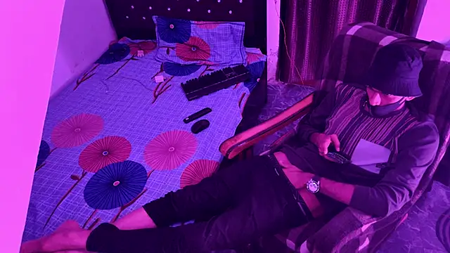 Max_morning_star's cam snapshot