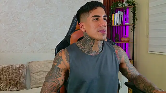 AdanReilly's cam snapshot