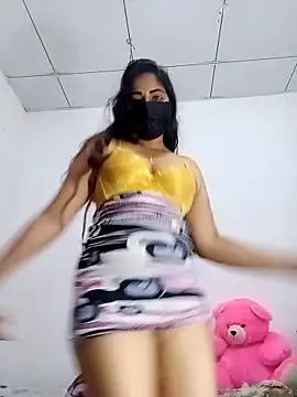 SLZAARA's cam snapshot