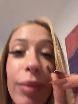 Leyladieistso47's cam snapshot