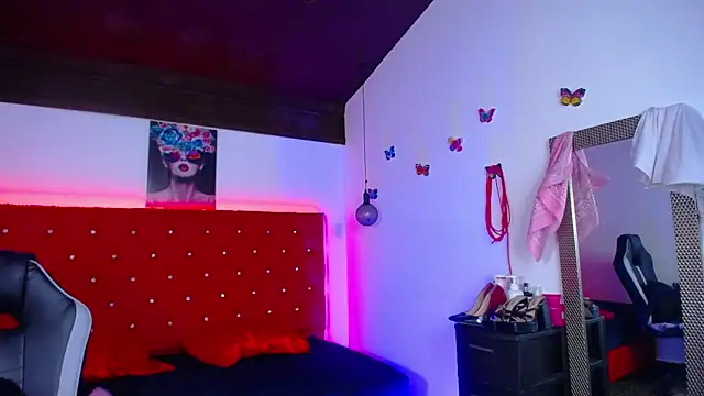 kriss_sweetboobs10's cam snapshot