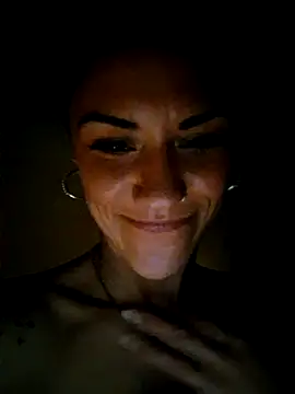 SlimBellaa's cam snapshot