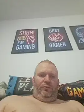 ShyBoy1982's cam snapshot