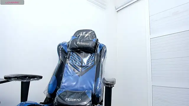 LittleMax23's cam snapshot