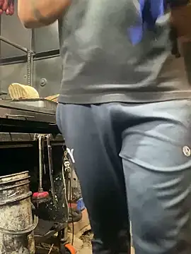 Dylams_maja's cam snapshot