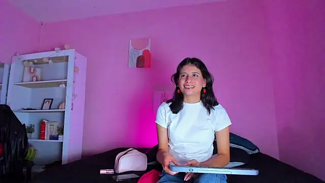 Georgina_Ferri_'s cam snapshot