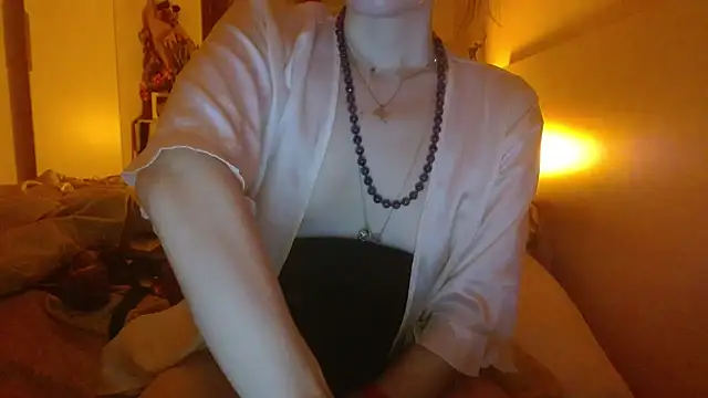 Regina_5's cam snapshot