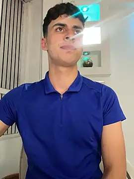 AdrianRinaldi live sex cam