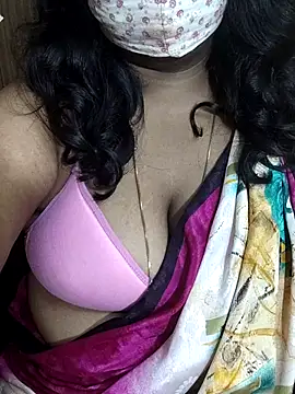 Yoursriya25's cam snapshot