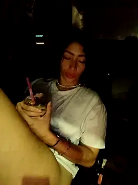 roxyrougee's cam snapshot