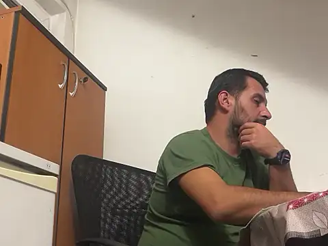 TigerOne19's cam snapshot