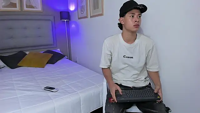 ApoloRicci's cam snapshot