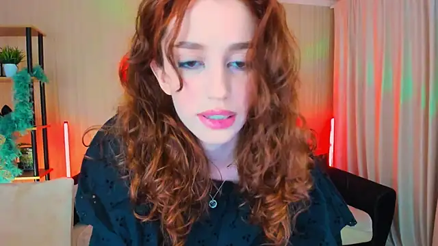 ChristinaConteeree's cam snapshot