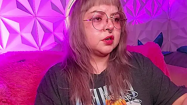 Satyn_doll's cam snapshot