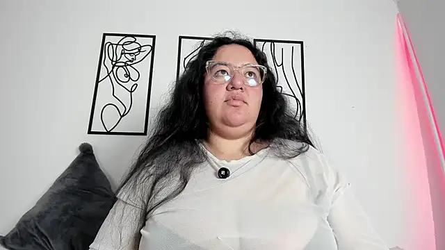 RubyPirsso18's cam snapshot