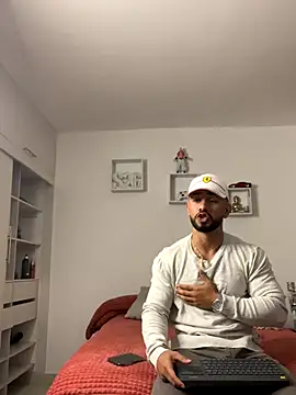 Ezzio_Scolaro's cam snapshot